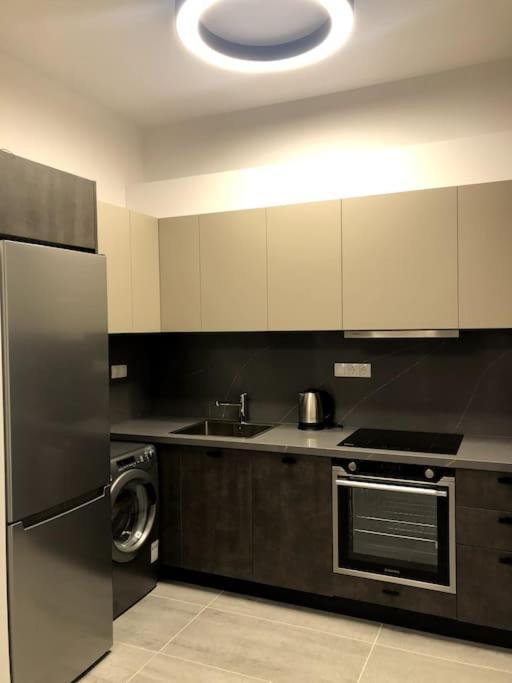 Apartament Eleni *